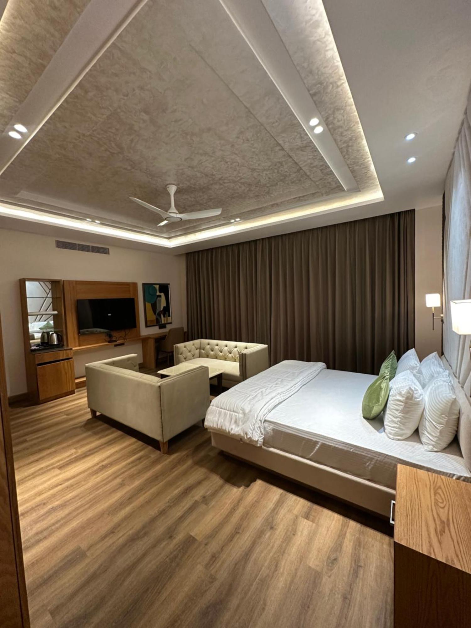 Mayur Simran Rajpura Экстерьер фото